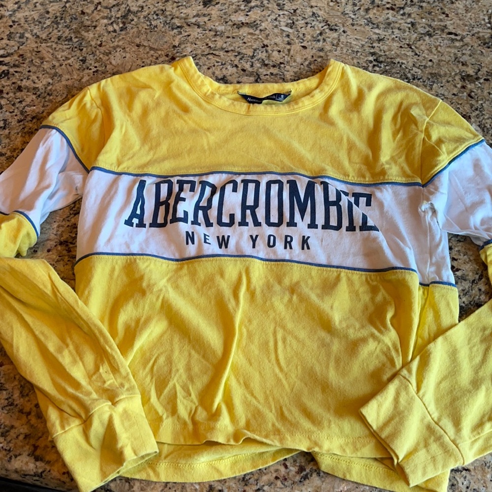 Abercrombie and Fitch Long Sleeve Tee Size S